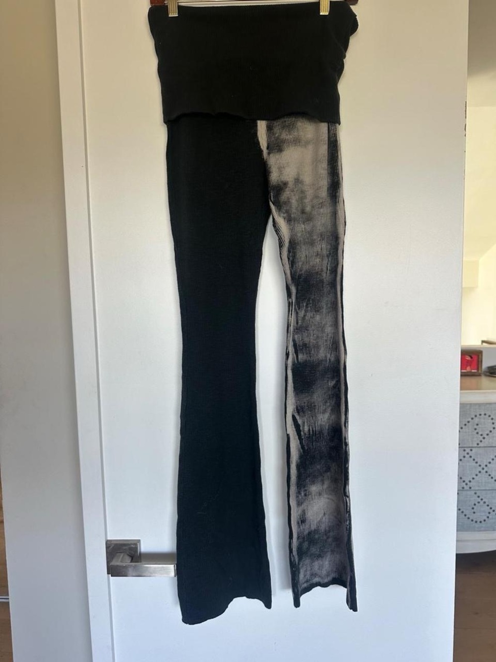 Y2K Black & Gray Two-Tone Ribbed Flare Zara Yoga Leggings